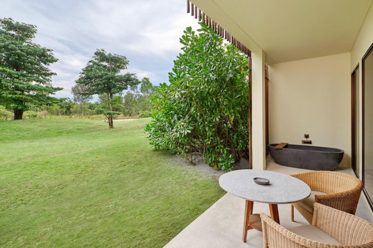Sheraton Belitung Resort Tanjungbinga Exterior photo